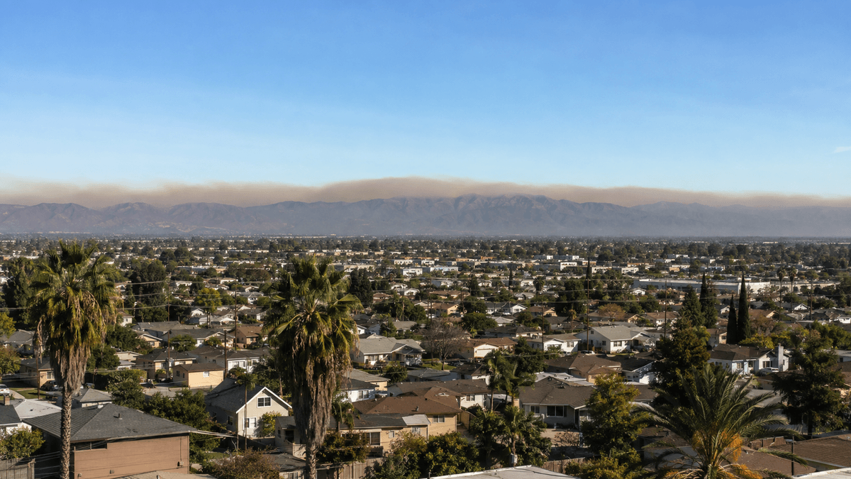 Current Live Wildfire and Smoke Map Santa Ana, CA Today From Filterbuy.com