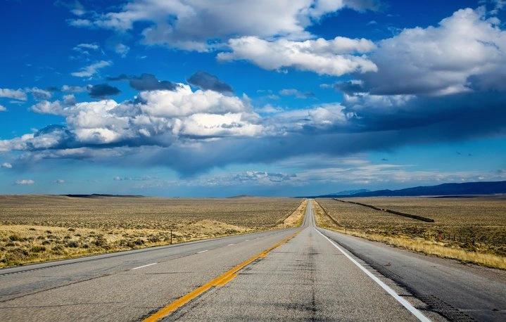 The Hottest City in Every State - Infographics of Basin the hottest city in Wyoming, surrounded by open roads and dry plains.