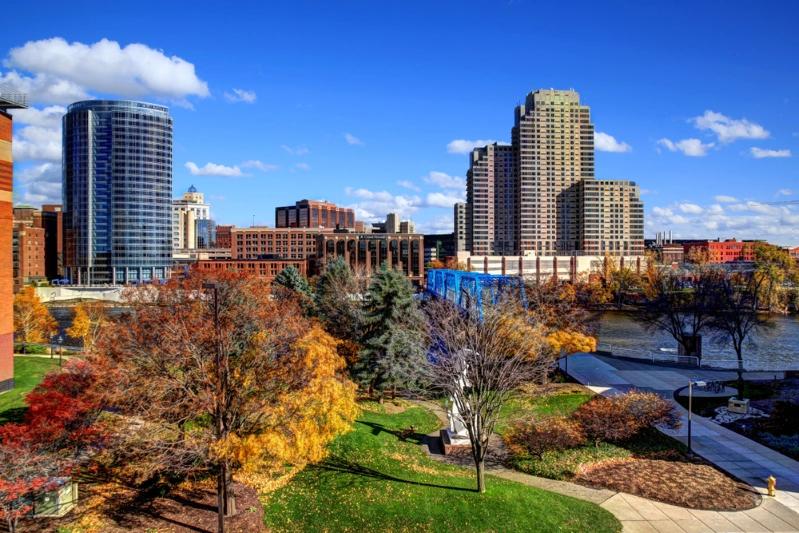 US Cities Homeownership Rates - View of the beautiful landscape of Grand Rapids in the fall season.