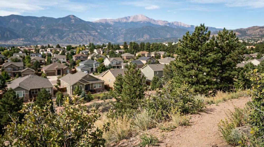 An image of Colorado Springs homes in a beautiful daylight setting.