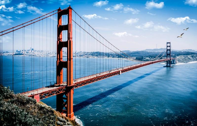 Cost of Living in US - View of the beautiful long bridge connecting San Francisco, Oakland, and Berkeley.