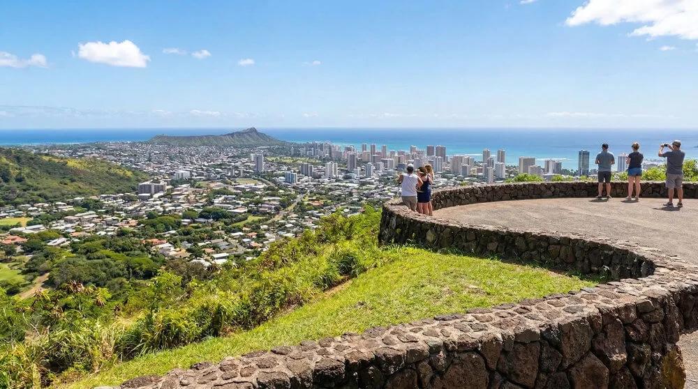 An image of a scenic Honolulu overlook.